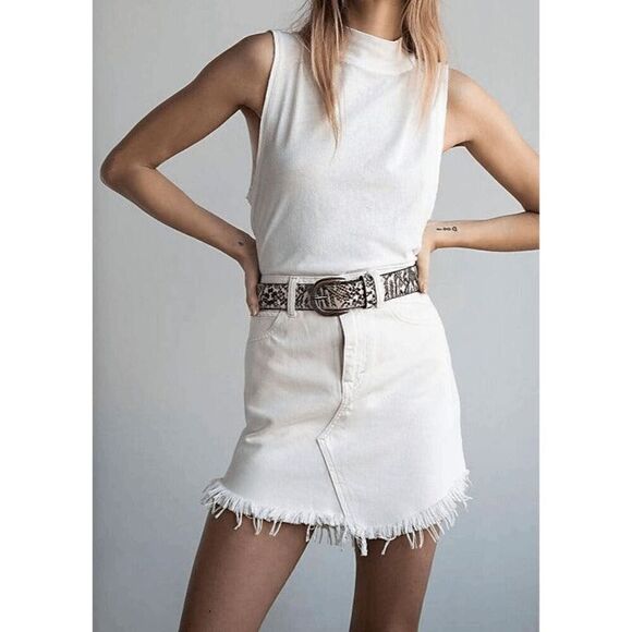 Free People White Wash Denim Bailey Jean Mini Skirt Women's Size 26 - Picture 1 of 6